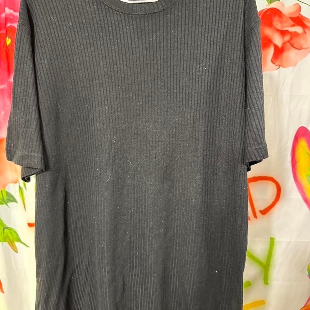 S221. J Ferrar black ribbed t-shirt Size L
